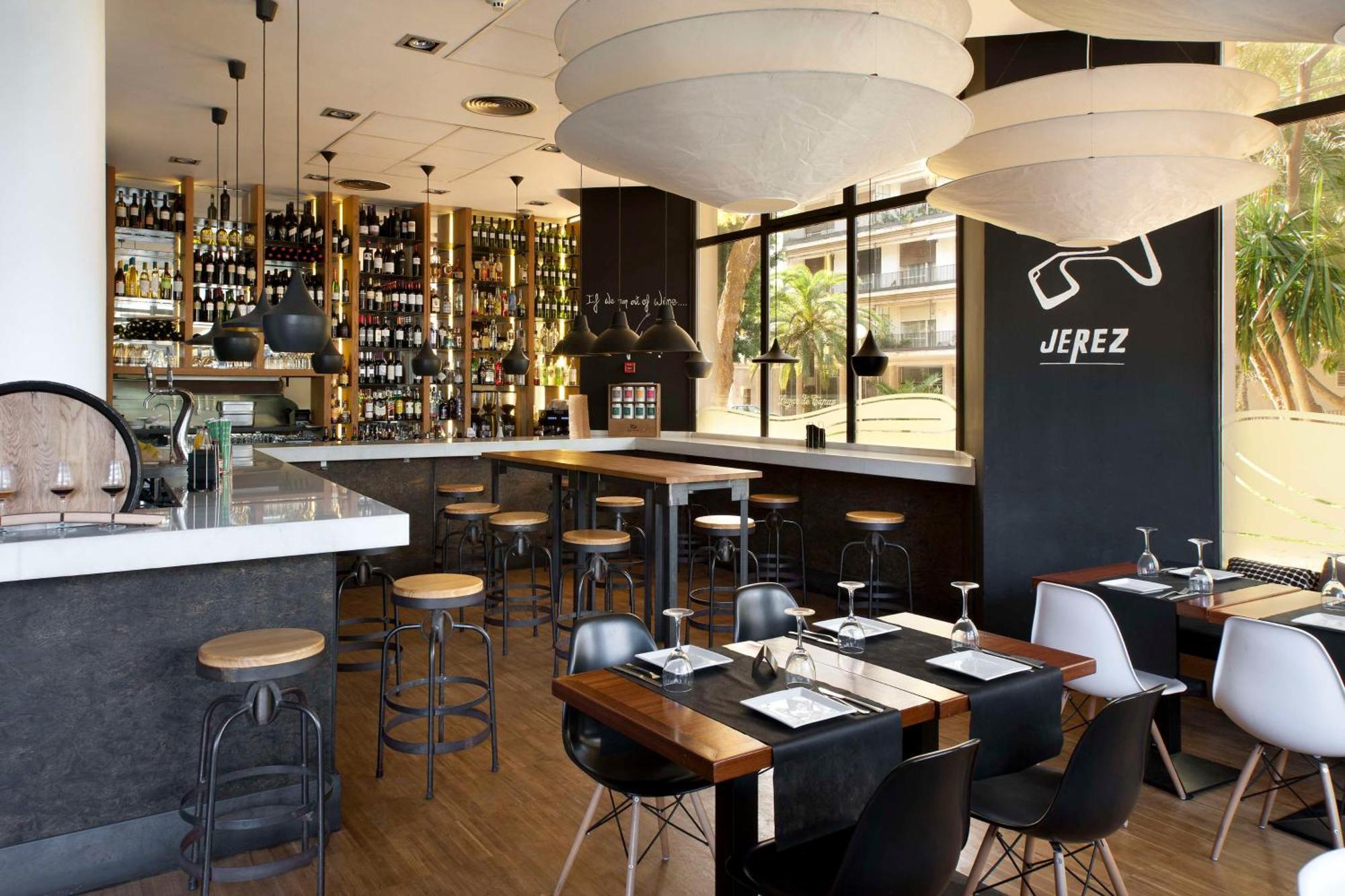 Отель Nh Avenida Jerez Херес-де-ла-Фронтера Экстерьер фото